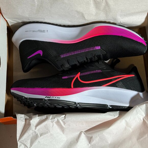 Nike Air Zoom Pegasus 38 | Men's 10 | Women's 11.5 | Black / Flash Crimson - Picture 2 of 6